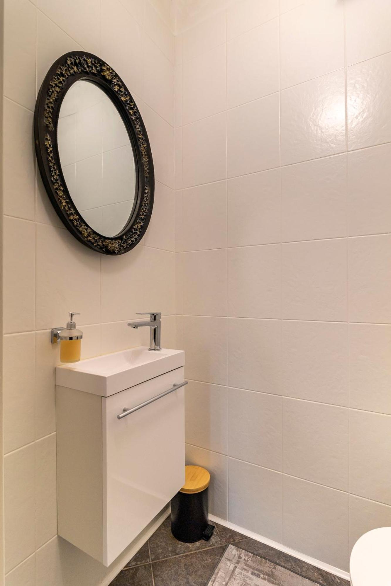 Wonderful 2- Bedroom Apartment With Soul Wwa70 Варшава Екстер'єр фото