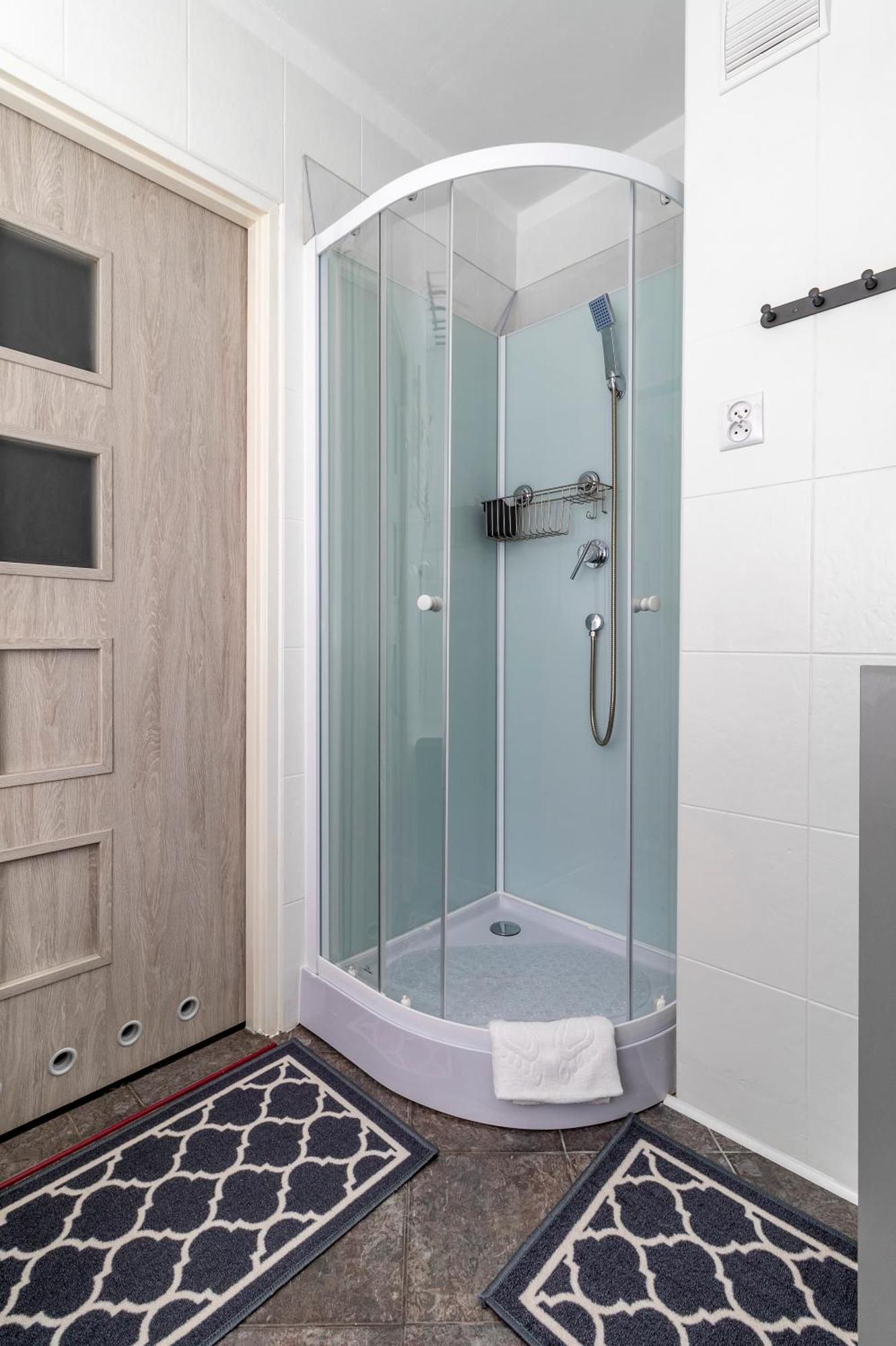 Wonderful 2- Bedroom Apartment With Soul Wwa70 Варшава Екстер'єр фото