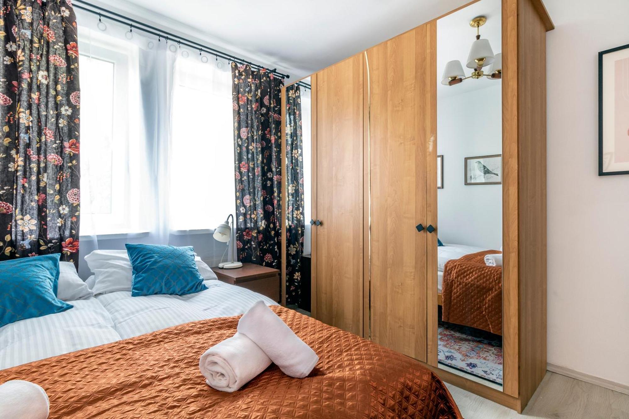 Wonderful 2- Bedroom Apartment With Soul Wwa70 Варшава Екстер'єр фото